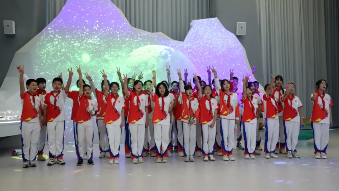 科创之旅毕业季,成都日报“苗地课堂”探秘Li 科学馆 第 4 张 科创之旅毕业季,成都日报“苗地课堂”探秘Li 科学馆 第 4 张