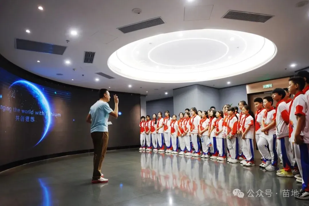 科创之旅毕业季,成都日报“苗地课堂”探秘Li 科学馆 第 1 张 科创之旅毕业季,成都日报“苗地课堂”探秘Li 科学馆 第 1 张