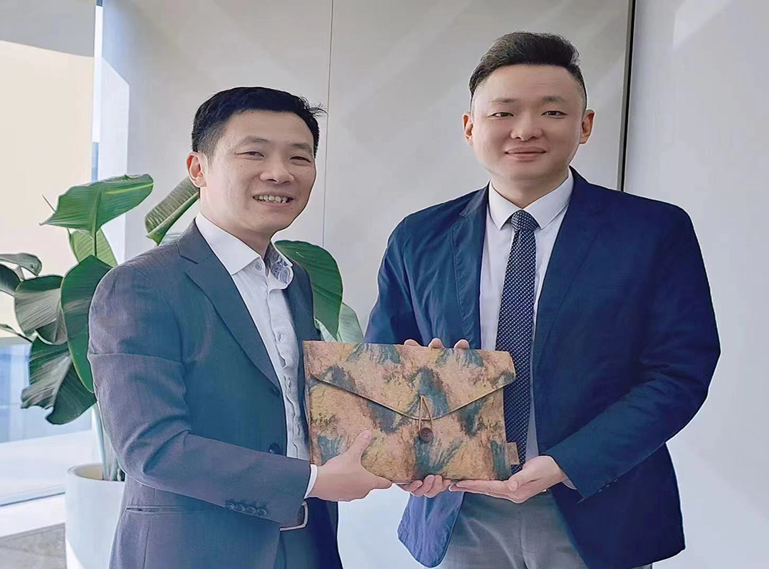 新加坡驻成都总领事陈知恩一行到访Li 科学馆 第 3 张
