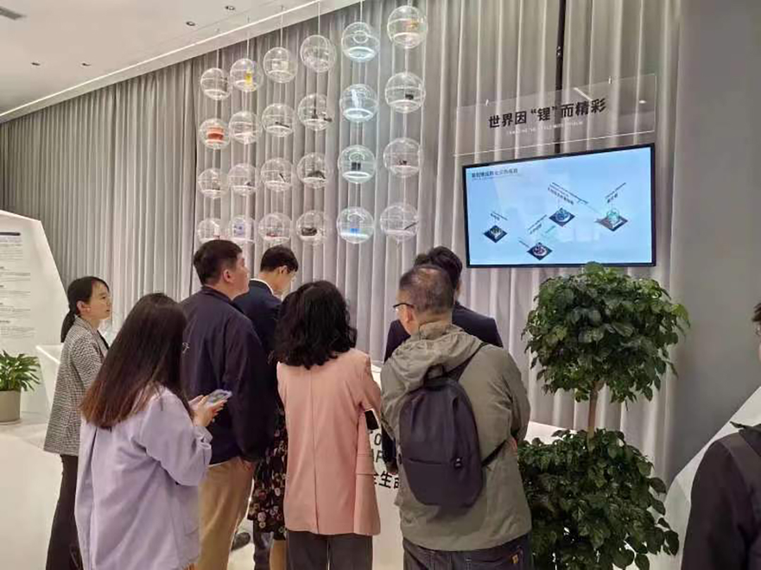 上海钢联资讯平台携新能源锂电产业考察团到访Li  科学馆 第 1 张