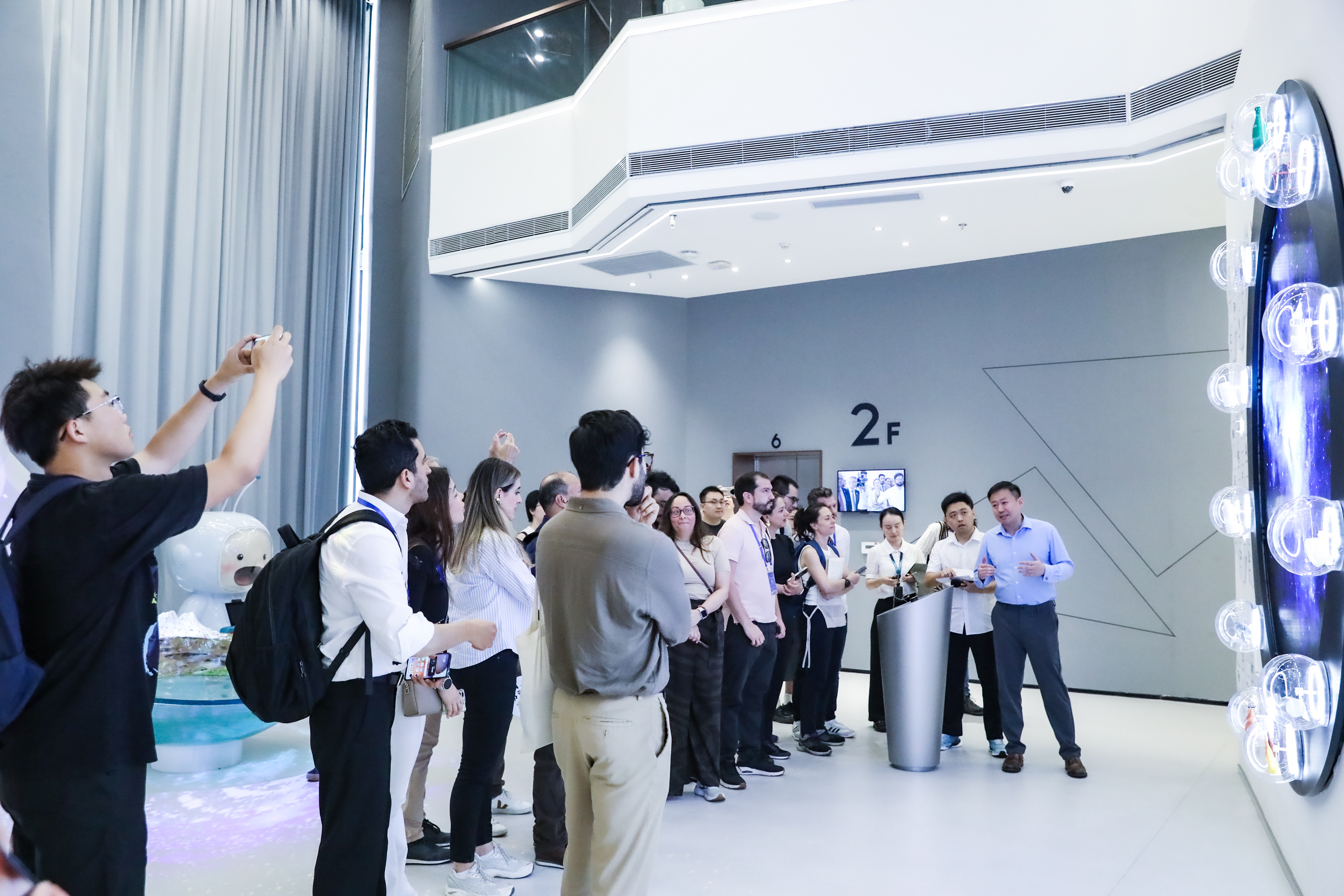 “哥伦比亚基础设施建设行业发展研修班”到访天齐锂业Li 科学馆 第 1 张