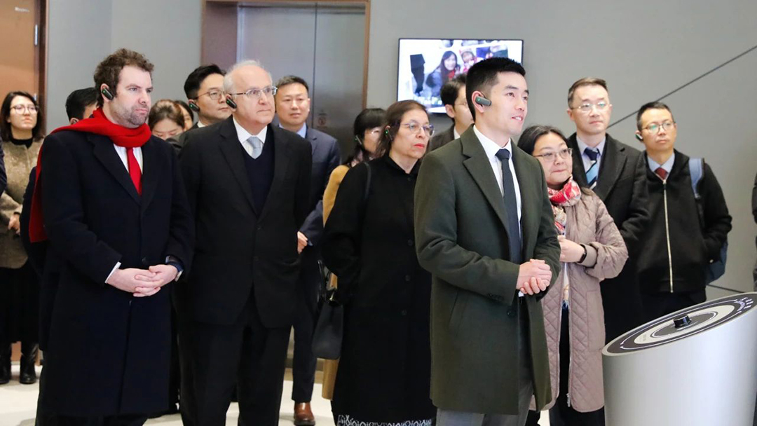 多国驻蓉（渝）领事官员代表团打卡天齐锂业Li 科学馆 第 3 张