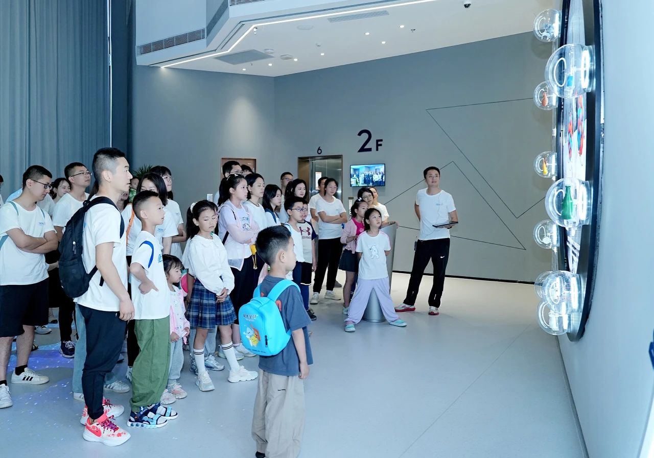 天齐锂业Li 科学馆荣获“2025中国上市公司经典品牌案例”奖项 第 4 张