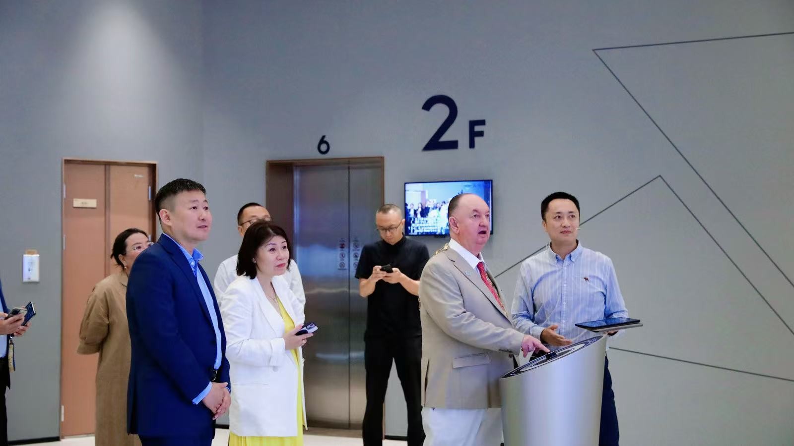 爱尔兰芬戈郡郡长一行到访天齐锂业 第 2 张